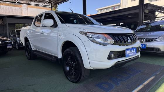 MITSUBISHI L200 TRITON 2.4 16V TURBO DIESEL GL CD 4X4 MANUAL